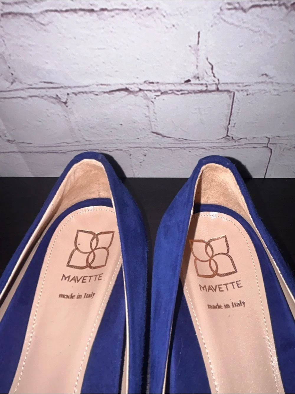 Mavette Suede Pointed Flats size 7.5